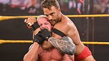 NXT第617期：卢米斯激战LA 哈特韦尔含情脉脉欲献吻