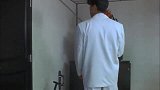 都被人挟持了，你还能如此淡定拍照片，星爷胆子越来越大了！