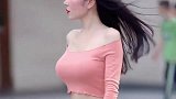 街拍：清纯VS性感，谁知道怎么选