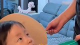 宝宝拒绝吃饭的样子太可爱，看你能奈我何