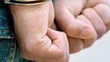 男子得知朋友与女性开房跑去“蹭” 被判强奸获刑2年