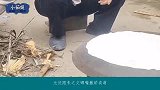 袁庆跟朱之文嘟嘴撒娇卖萌，年没见，“胆子”越来越大了