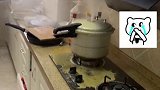 18日，江苏南通一男子心血来潮做顿饭，这阵仗......网友：会不会是故意的？