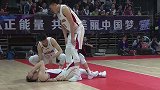 惨惨惨！ 浙江男篮小将遭队友肘击太阳穴倒地不起