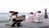 穿汉服岀门需要勇气，同袍打招呼也需要勇气！
