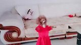 小妖精好久没有上台了，今天为大家支跳一曲