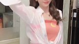 独臂小姐姐跳最火手势舞，坚强的样子真美丽！网友长得真可爱！
