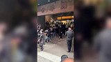 吴孟达葬礼周星驰首个到现场，在灵堂难以释怀！星爷达叔感情合集