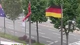 五星红旗必须飘扬，中国人走在哪里都是骄傲！