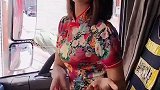 穿旗袍开卡车的小姐姐，我还是第一次看见，这简直就是魔鬼身材