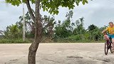 八戒骑车太帅了，大美居然两次被骗，这该死的魅力！