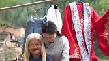 奶奶从来没有拍过婚纱照，孙女帮她圆梦