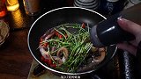 豆苗怎么做好吃，简单又好吃的豆苗炒鱿鱼须，超级开胃