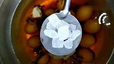 五香茶叶蛋，早餐店不外传的秘方，照着做煮出来鸡蛋容易剥壳！