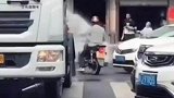 我承认洒水车有爱心，但好像也不是很多