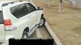 早知道买越野了，堵车堵得心烦！