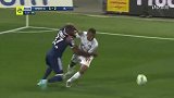 下半场补时第1分钟亚眠球员奥特罗射门 - 被扑
