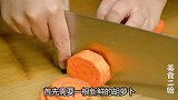 我家胡萝卜很少炖汤喝，加1碗面粉做成发糕，清甜松软比包子好吃