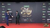 “火星王子”华晨宇玩转复古风，期待燃炸的现场表演