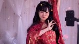 “温山软水万千 不及你 眉眼半分”