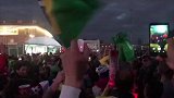 PP体育前方直击：比利时出局巴西球迷最开心 疯狂庆祝安保介入维持秩序