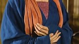她14岁与张国荣相恋，18岁未婚先孕遭抛弃，如今人还单身