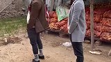 特殊日子大家都要开心