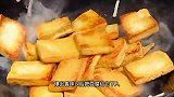 一道家常菜蒜苗炝豆腐，让你的胃满满登登，比肉都香