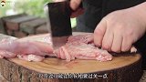 兔肉怎样做才能更嫩滑，这道“玉米嫩兔”就是典范，嫩滑爽口