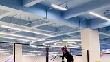 这个男孩子太勇敢了，我看着都不敢