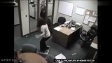 失控的办公室 员工暴走视频集锦