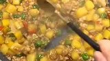 肉沫酱土豆丁的做法