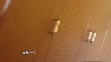 女子被丈夫禁锢，用铁链锁了三十多天，面对警方解救却不敢说话