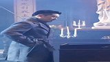 陈赫黄轩拍戏现场，突然听到一声响，两人的演技也开始了！