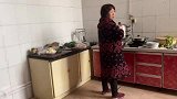 曼子大年初二回娘家，女婿大展身手做了一桌子丰盛佳肴，氛围真好