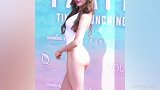 韩国健身小姐泳装秀 吊带深V一个都不能少