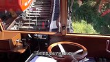 世界上最危险的火车，竟有一半悬在半空，运行百年无事故!