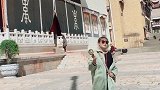 人间值得，值得你活出你自己。