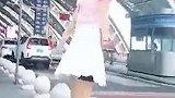 美女跳舞活力四射，大秀好身材