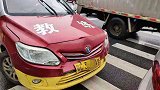 驾校教练带4学员赶考科目三 上珠海大桥连撞3车