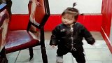 女儿一犯错，妈妈就要打她，作为小情人的靠山，爸爸竟这样做！