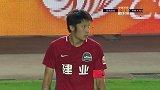 顾操飞铲李学鹏险引冲突 傅明向建业队长出示黄牌