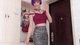 包臀裙充溢优雅时尚,显出细腻优美的女神气质