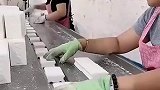 一顿操作如猛虎，一月工资两千五