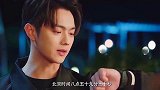 帅哥爱上小个子漂亮女友，据说这部超多吻戏