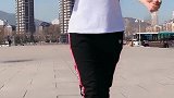 穿搭运动套装，凸显女人魅力！
