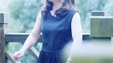 女歌手一曲《爱情主演》，旋律动听，听一次就喜欢了