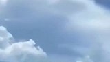 太阳报：菲利克斯女友声称在飞机上拍到UFO 飞行速度惊人