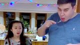外国老公日常欺负女儿，真是一对冤家，说好的上辈子的小情人呢