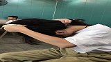 论头发厚的女生如何扎头发！